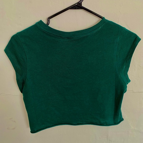 Woman’s Cropped Tee Shirt - Picture 3 of 4